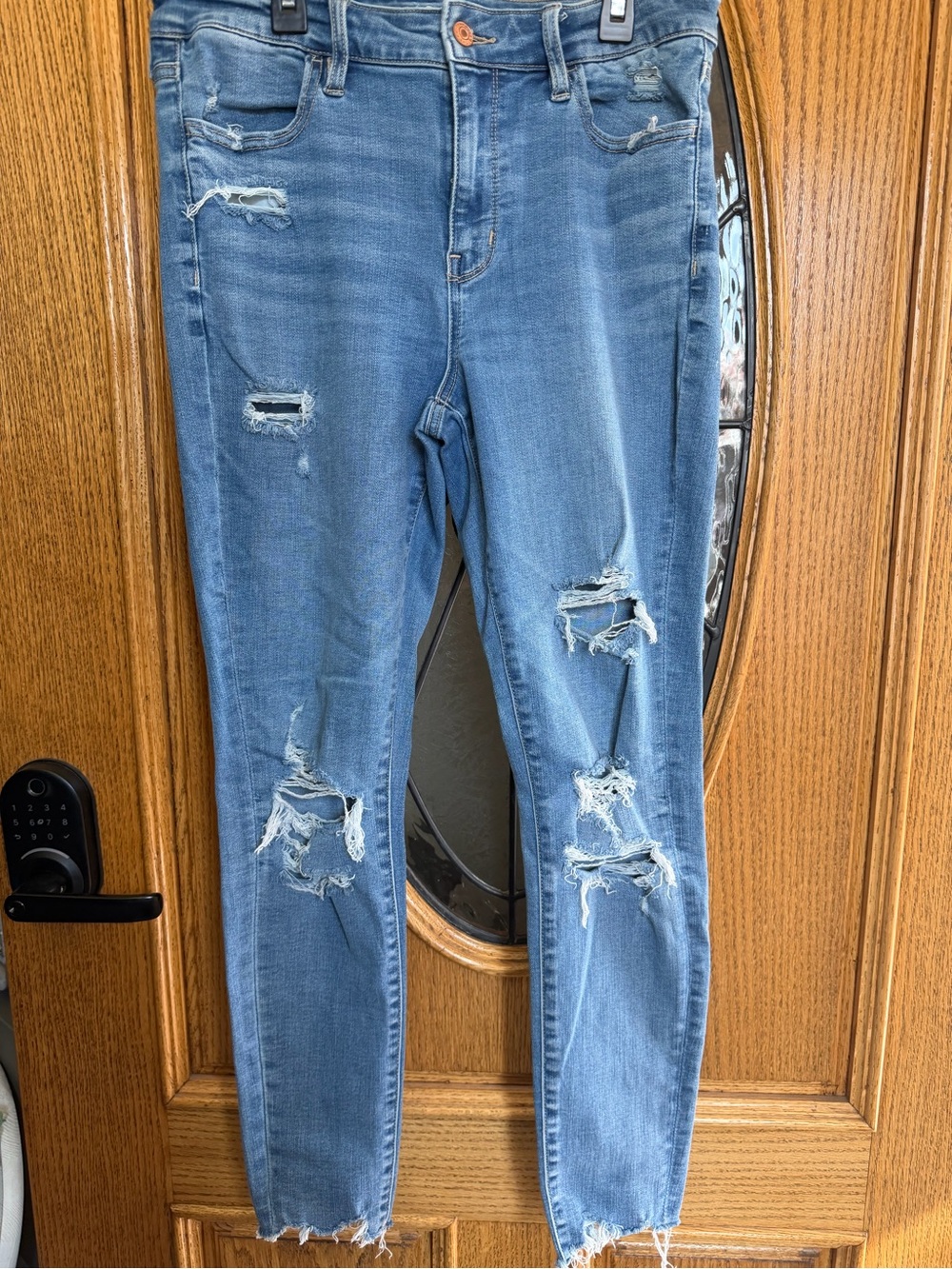 American Eagle Next Level Distressed Skinny Jeans Women’s Size 10